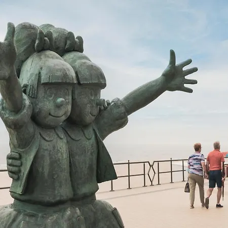 In With Pool And Sea View Apartment *